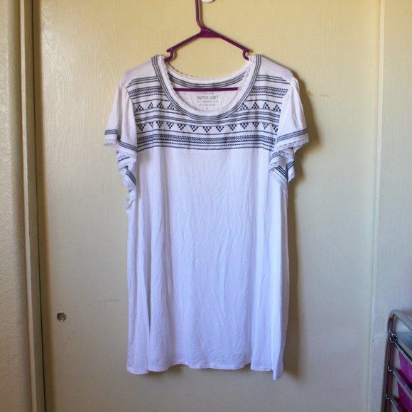 TORRID FLUTTER SLEEVETOP SUPER SOFT WHITE - Picture 6 of 9